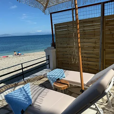 Fronte Mare - Sea Front Luxury With Private Patio Lägenhet Benitses (Corfu)