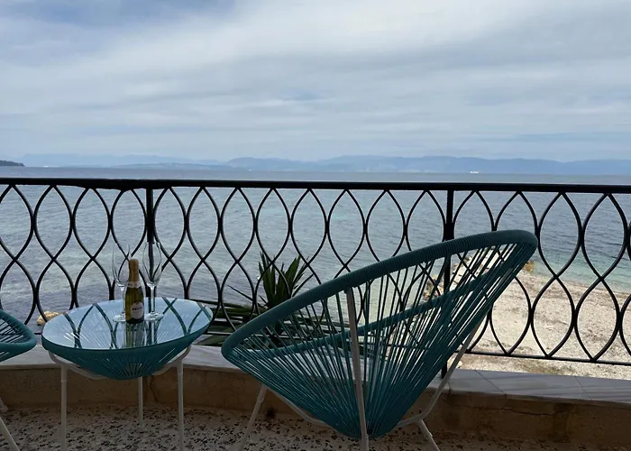 Fronte Mare - Sea Front Luxury With Private Patio Lejlighed *