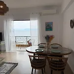 Fronte Mare - Sea Front Luxury With Private Patio Lägenhet