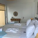 Fronte Mare - Sea Front Luxury With Private Patio Lägenhet Benitses (Corfu)