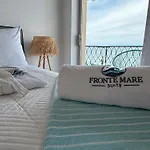 Lägenhet Fronte Mare - Sea Front Luxury With Private Patio