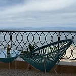 Fronte Mare - Sea Front Luxury With Private Patio Lägenhet *