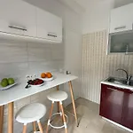 Fronte Mare - Sea Front Luxury With Private Patio Lägenhet