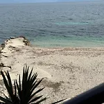 Fronte Mare - Sea Front Luxury With Private Patio *