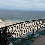 Fronte Mare - Sea Front Luxury With Private Patio Lägenhet Benitses (Corfu)