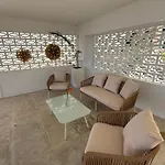 Fronte Mare - Sea Front Luxury With Private Patio Lägenhet Benitses (Corfu)