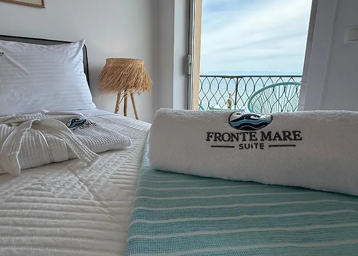 아파트 Fronte Mare - Sea Front Luxury With Private Patio