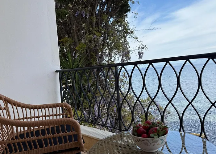 아파트 Fronte Mare - Sea Front Luxury With Private Patio 바니체스
