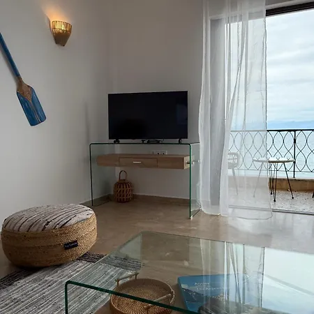 Fronte Mare - Sea Front Luxury With Private Patio