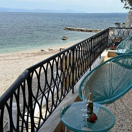 Fronte Mare - Sea Front Luxury With Private Patio * Benitses (Corfu)