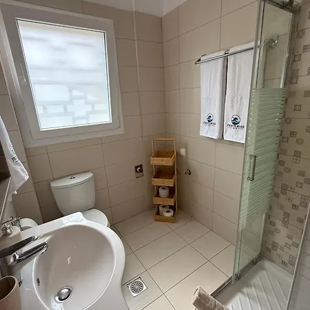 Fronte Mare - Sea Front Luxury With Private Patio Apartment