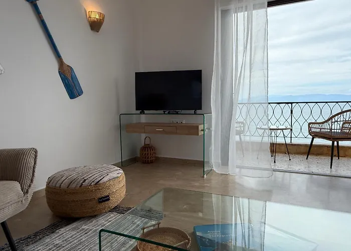 Fronte Mare - Sea Front Luxury With Private Patio