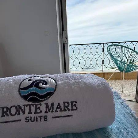 Fronte Mare - Sea Front Luxury With Private Patio Apartament *