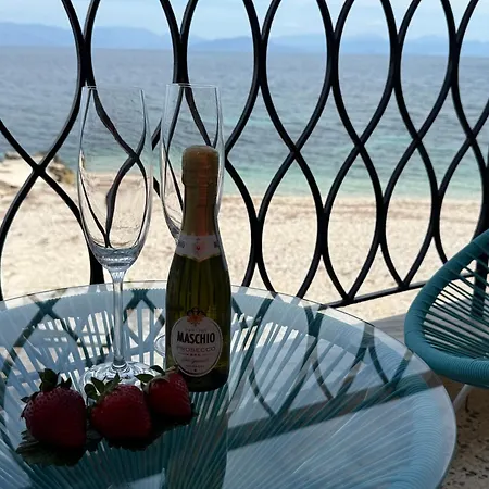 Lejlighed Fronte Mare - Sea Front Luxury With Private Patio *