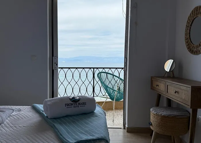Fronte Mare - Sea Front Luxury With Private Patio Appartement Benitses (Corfu)